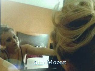 Alli_Moore