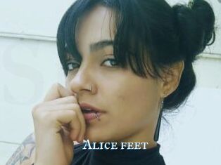 Alice_feet