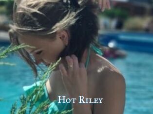 Hot_Riley